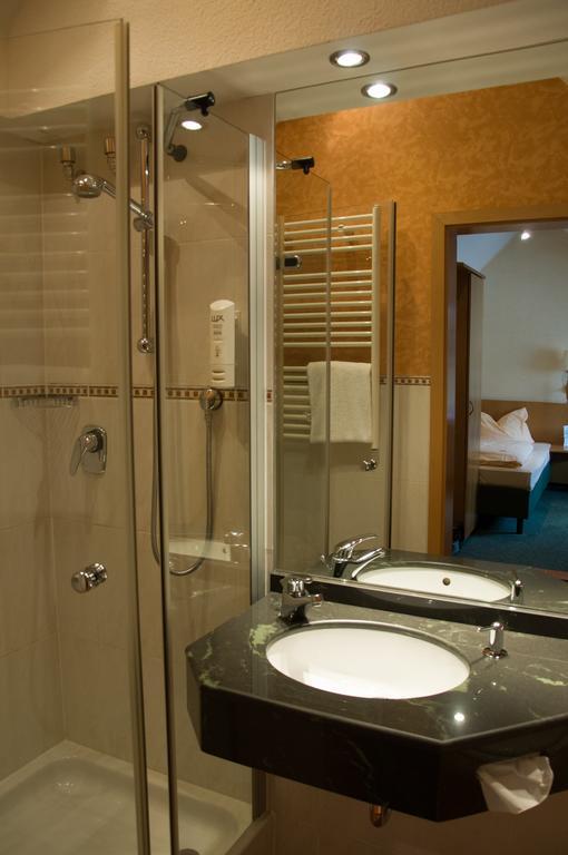 Domizil Alte Post Hotel Puttlingen Room photo