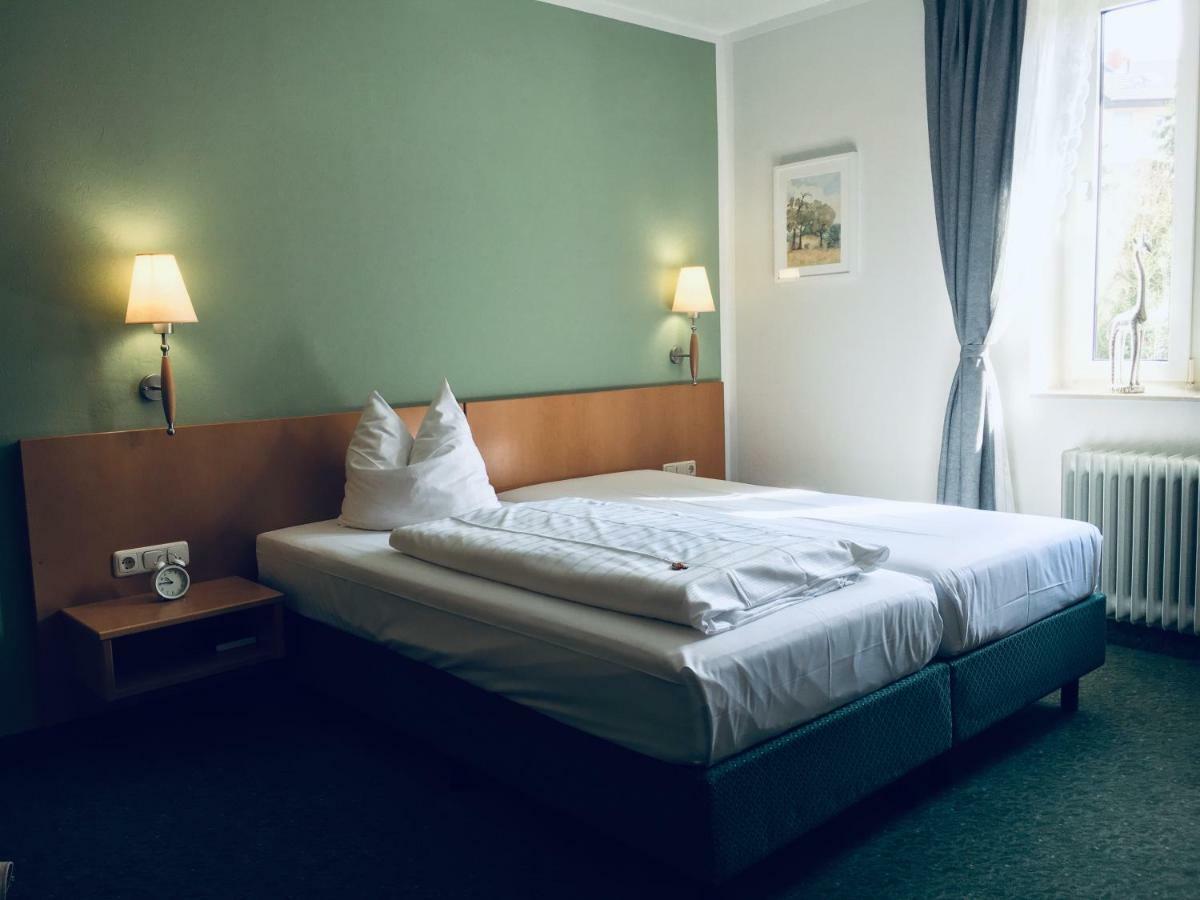 Domizil Alte Post Hotel Puttlingen Exterior photo